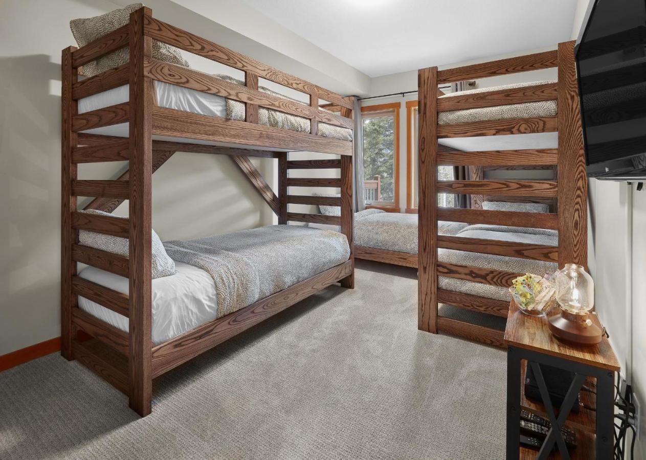 Newly Renovated Grizzly Lodge, Spacious 3Br 2Ba With Open Pool, Hot Tub Canmore Exterior photo
