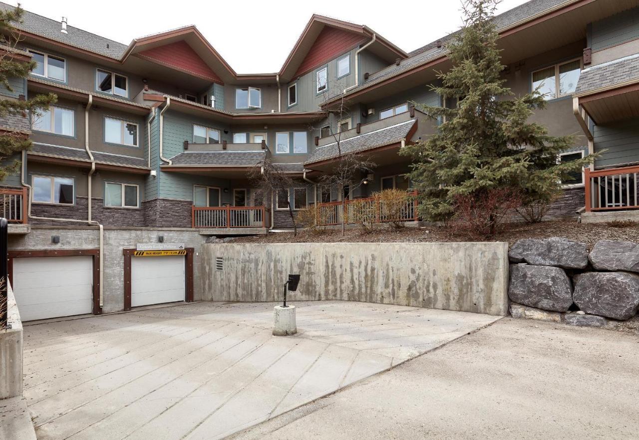 Newly Renovated Grizzly Lodge, Spacious 3Br 2Ba With Open Pool, Hot Tub Canmore Exterior photo